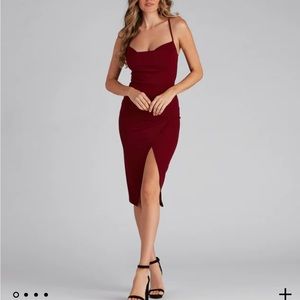 New Windsor burgundy dress with slit and cross back. Size XS. Super flattering.